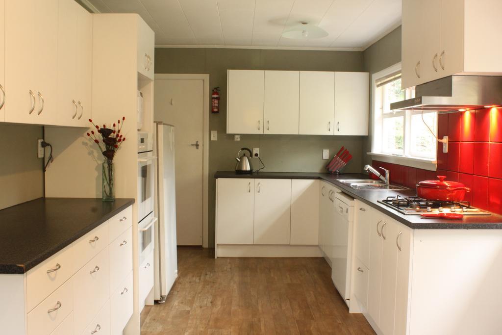 Tahuna Hills Guesthouse Nelson Esterno foto